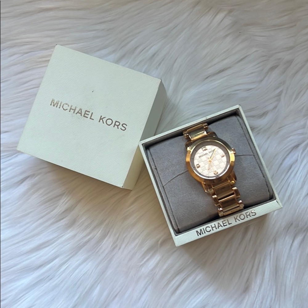 Michael Kors Runway Rose Gold Watch